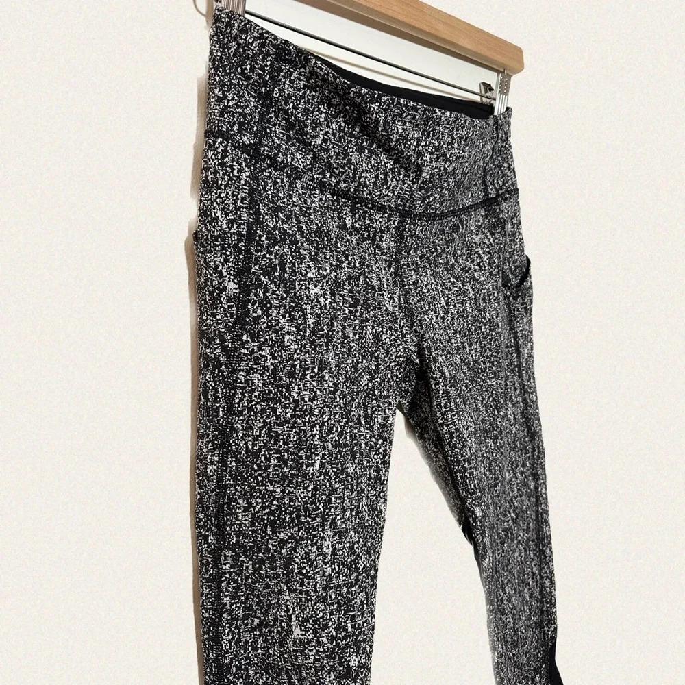 Lululemon Pace Rival Crop - Picture 9 of 10